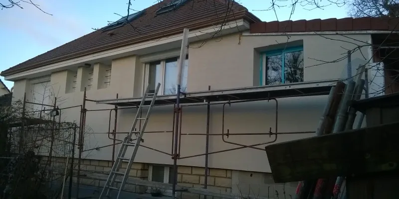 Application de la trame et sous-enduit