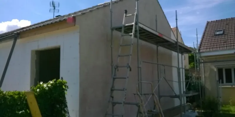 Application de la trame et sous-enduit